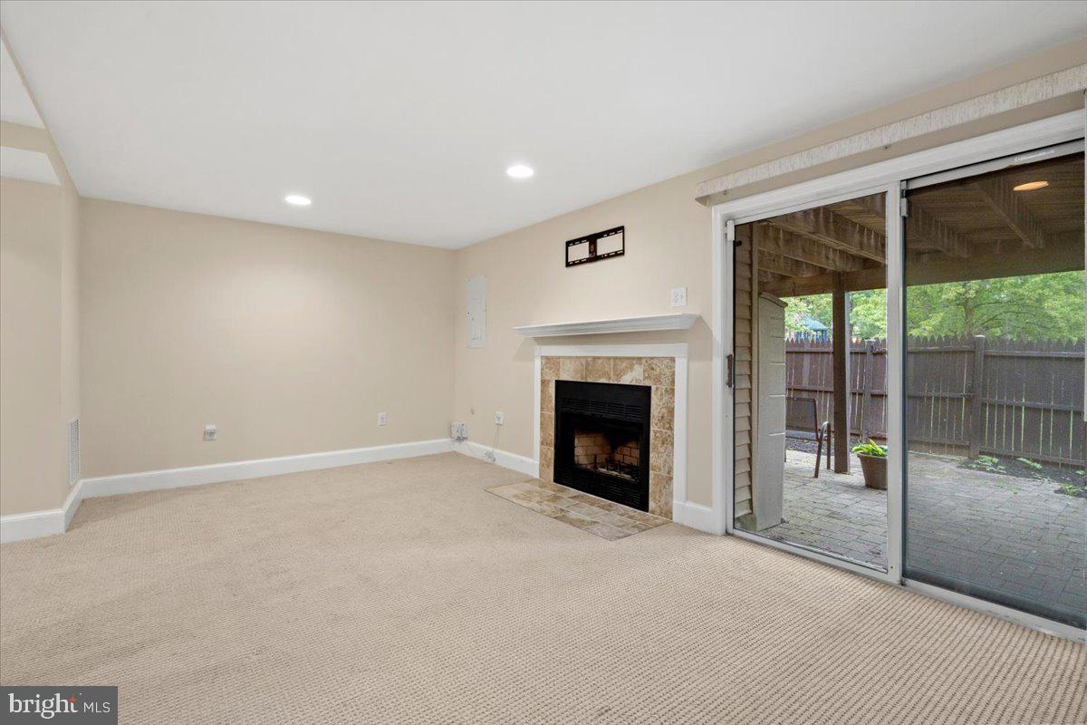 6562 SAND WEDGE COURT