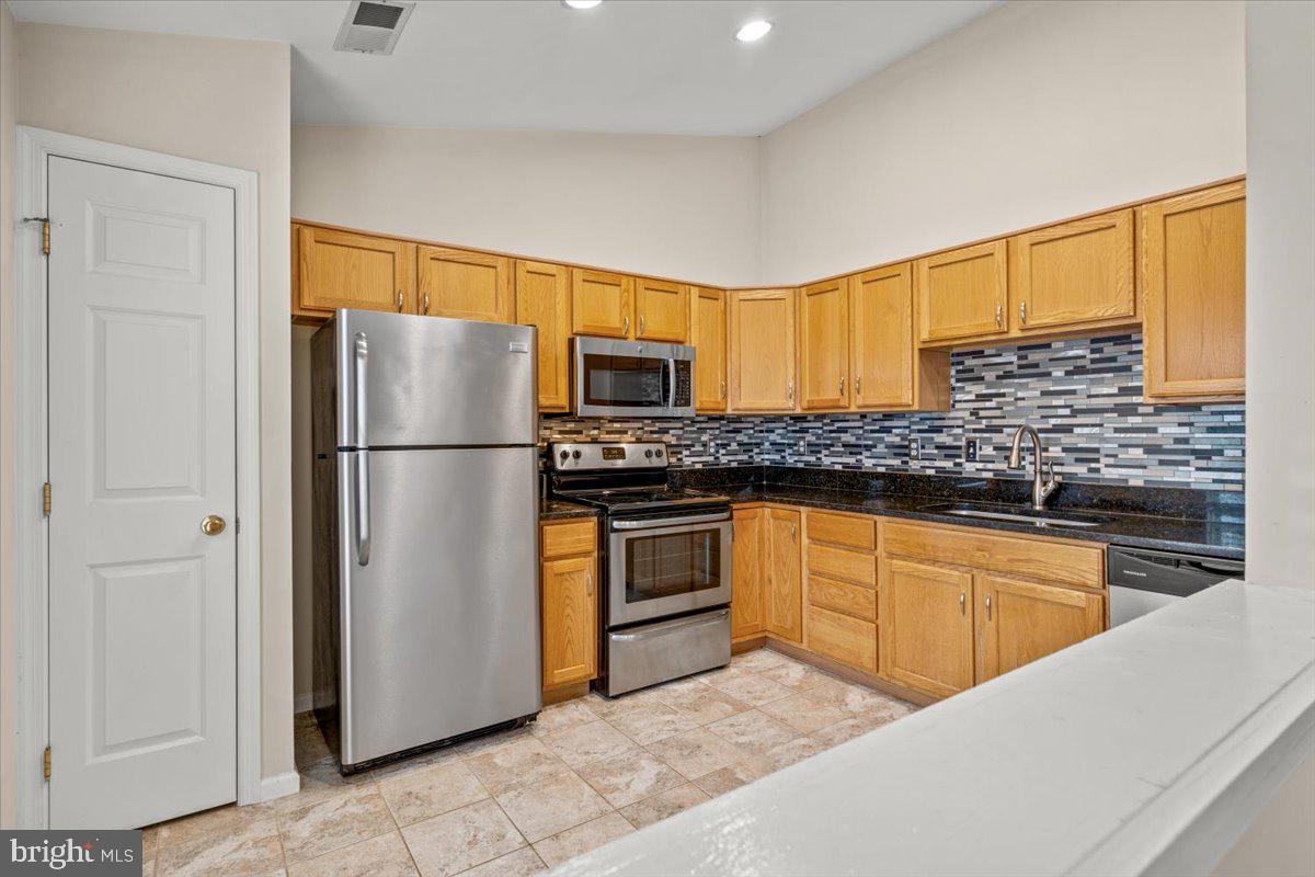 7500 CALDERON COURT J 261