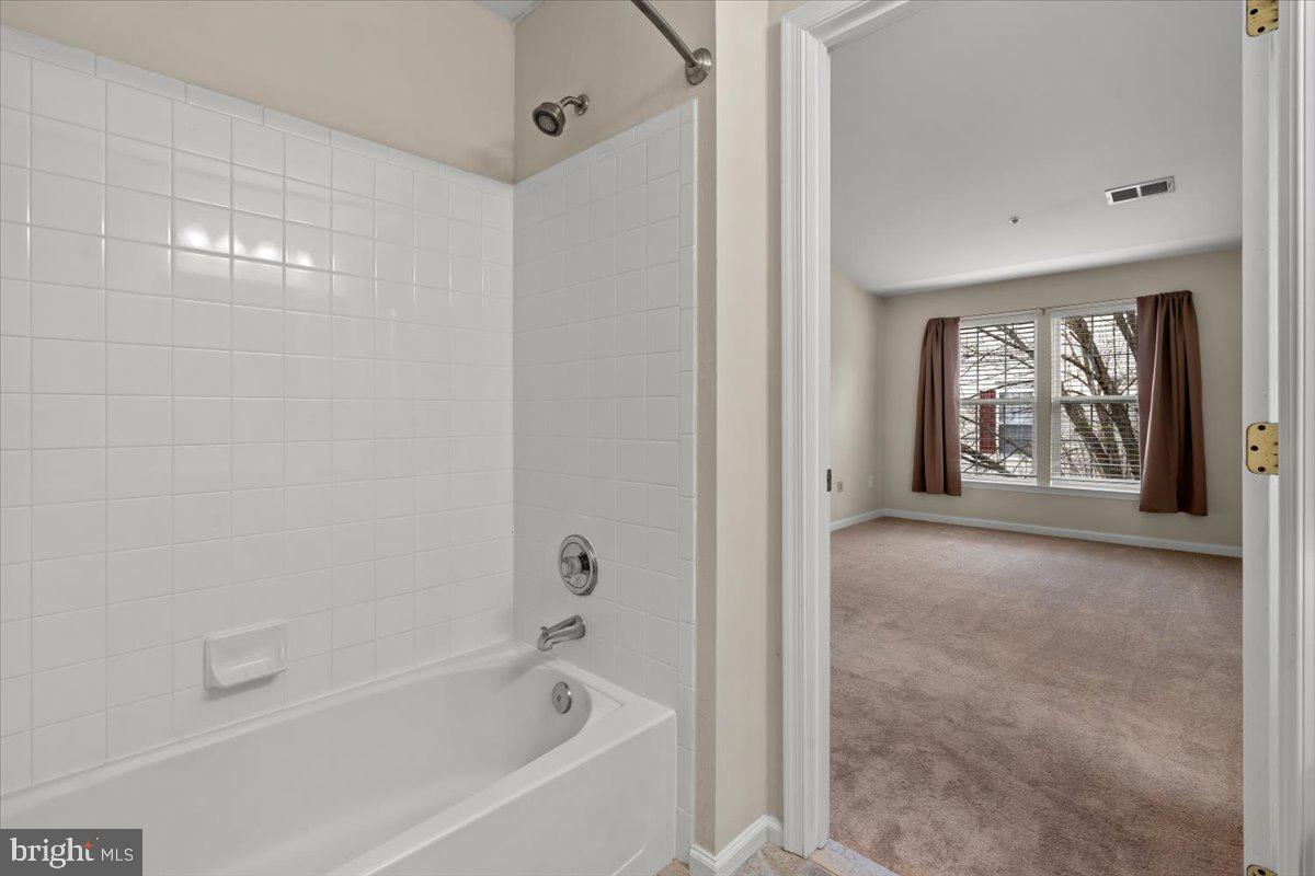 7500 CALDERON COURT J 261