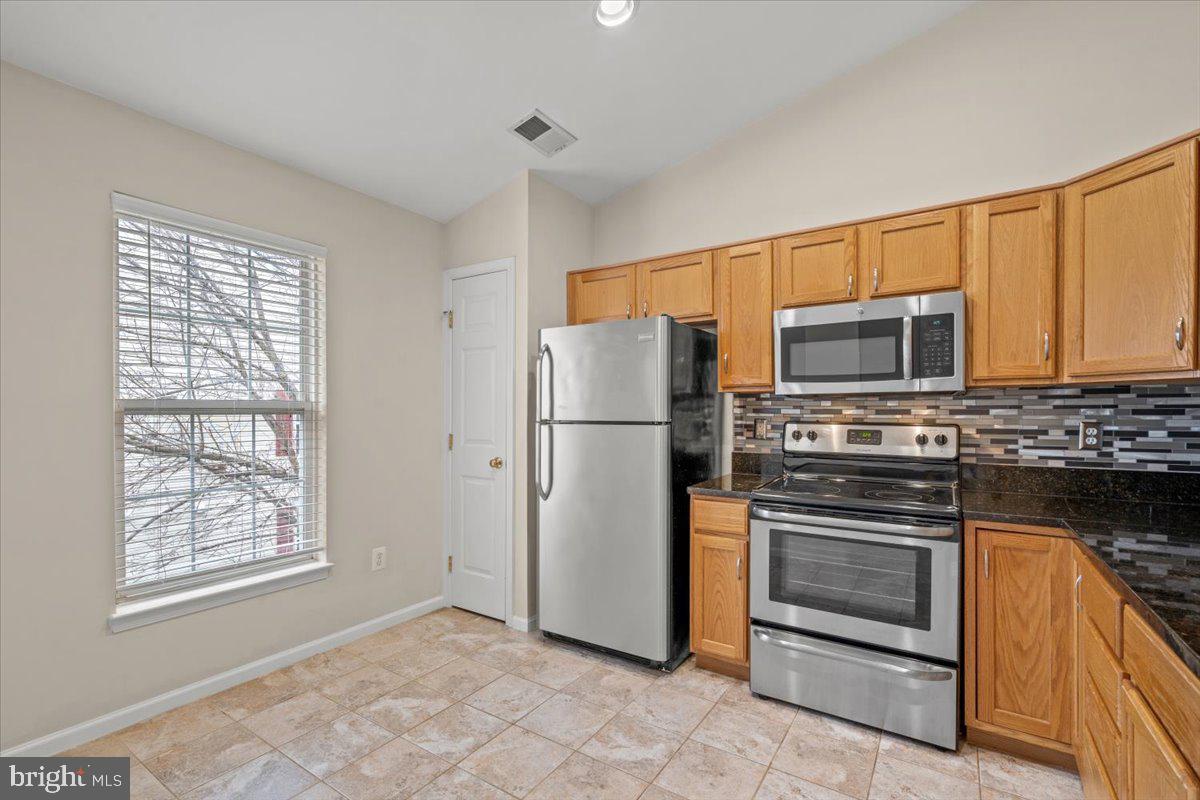 7500 CALDERON COURT J 261