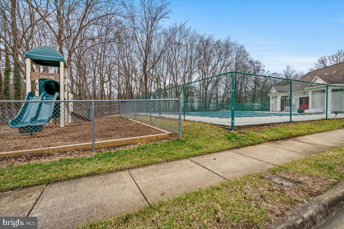 7500 CALDERON COURT J 261