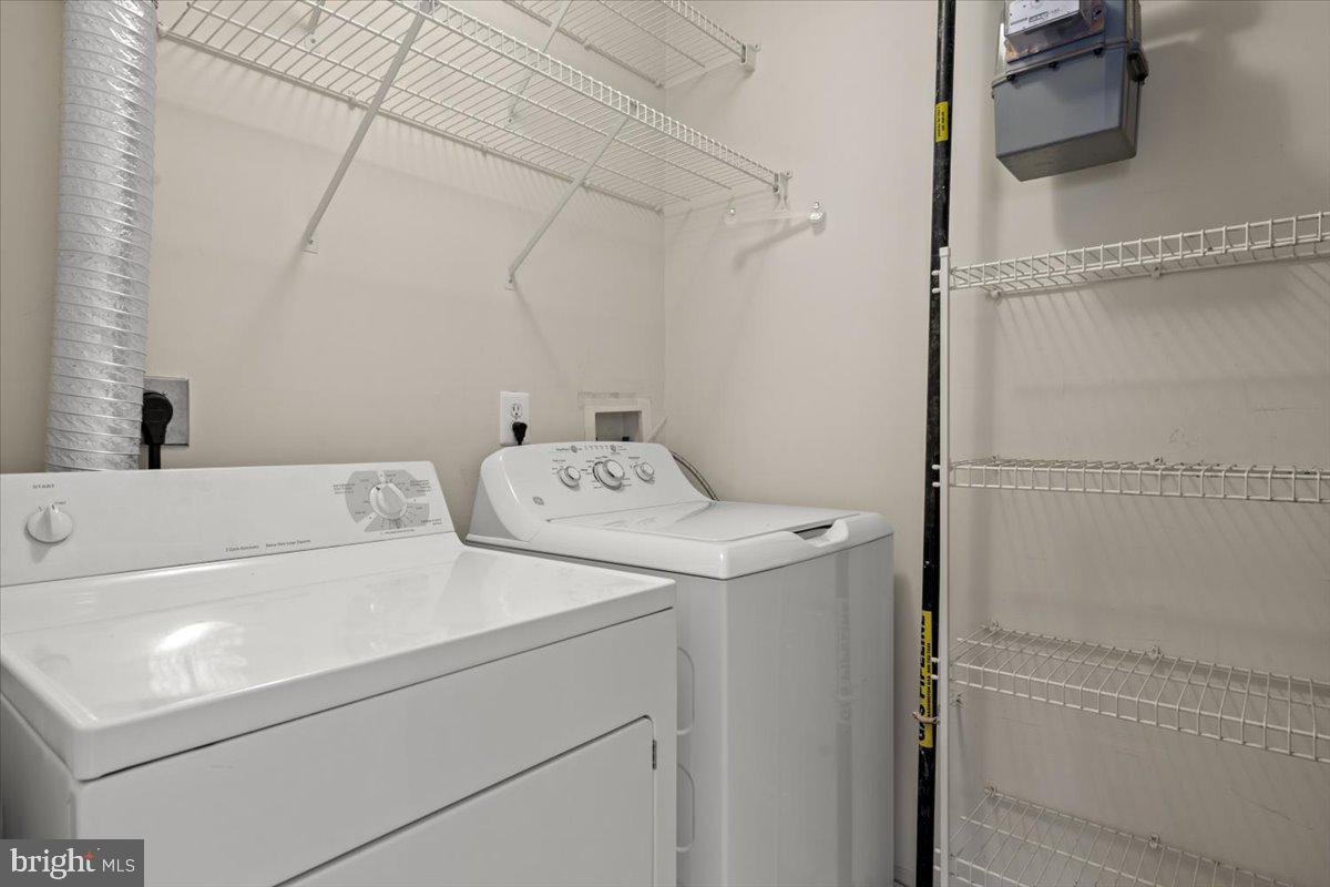 7500 CALDERON COURT J 261