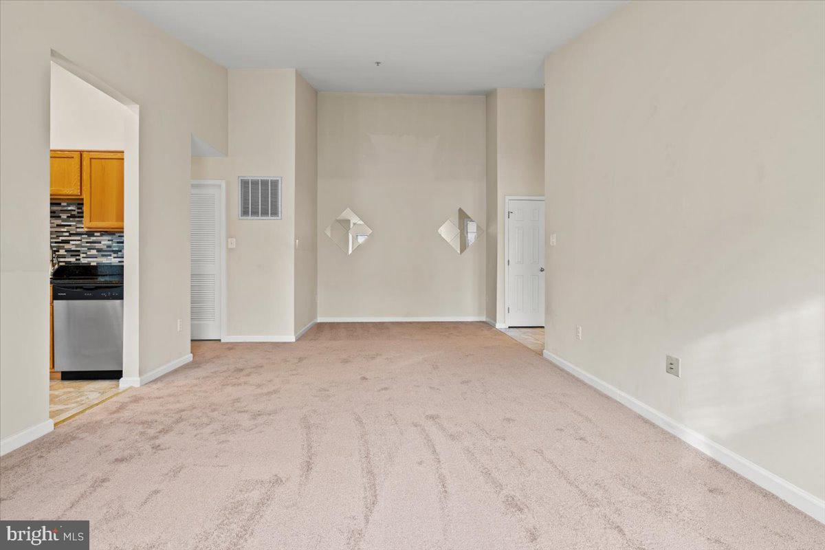 7500 CALDERON COURT J 261