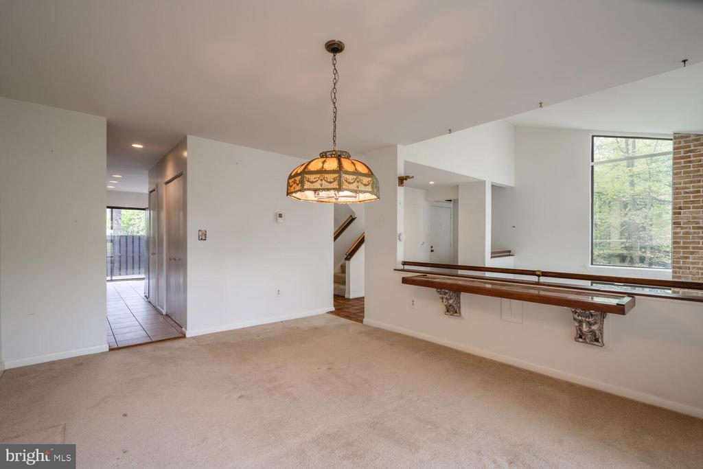2029 LAKEBREEZE WAY
