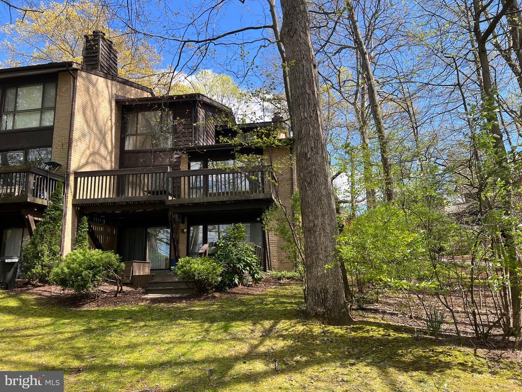 2029 LAKEBREEZE WAY