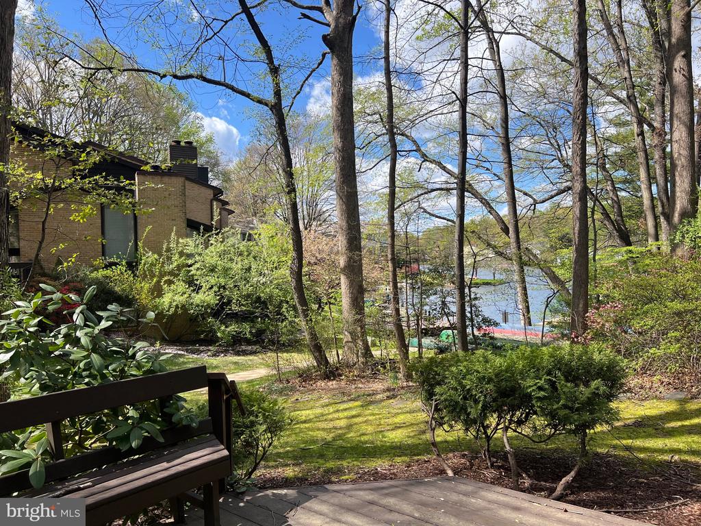 2029 LAKEBREEZE WAY