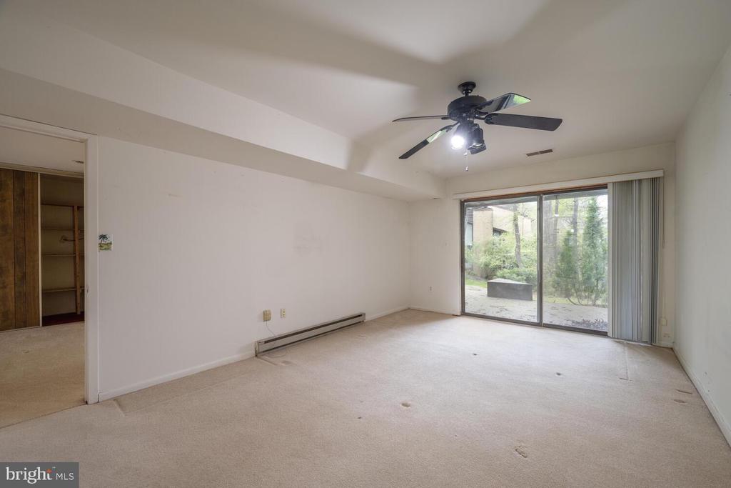 2029 LAKEBREEZE WAY