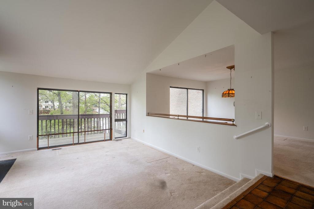 2029 LAKEBREEZE WAY