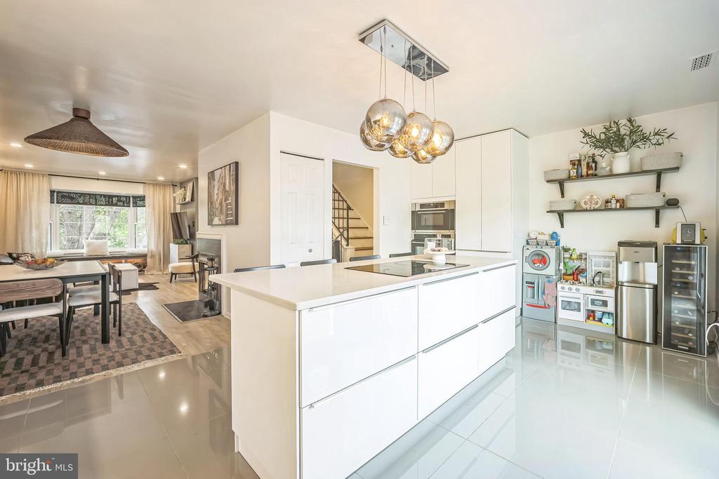 4113 PLACID LAKE COURT