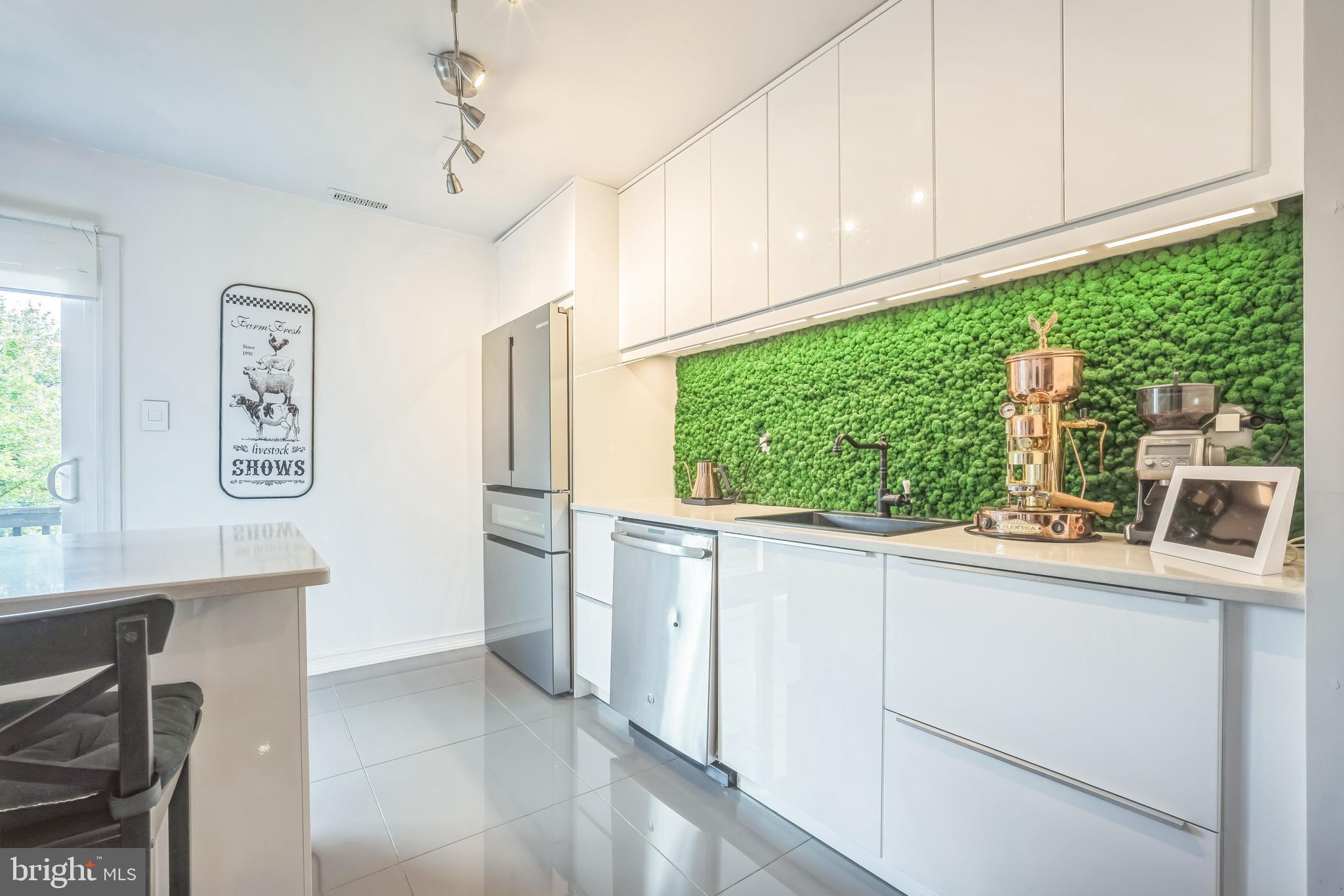 4113 PLACID LAKE COURT