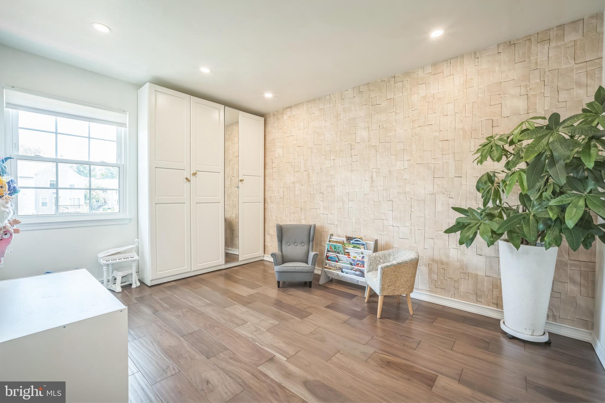 4113 PLACID LAKE COURT