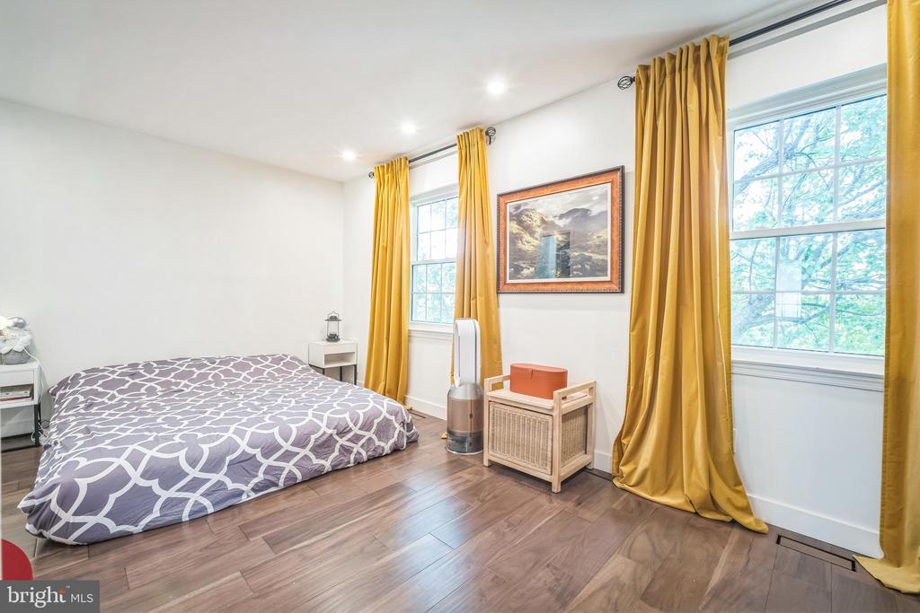4113 PLACID LAKE COURT