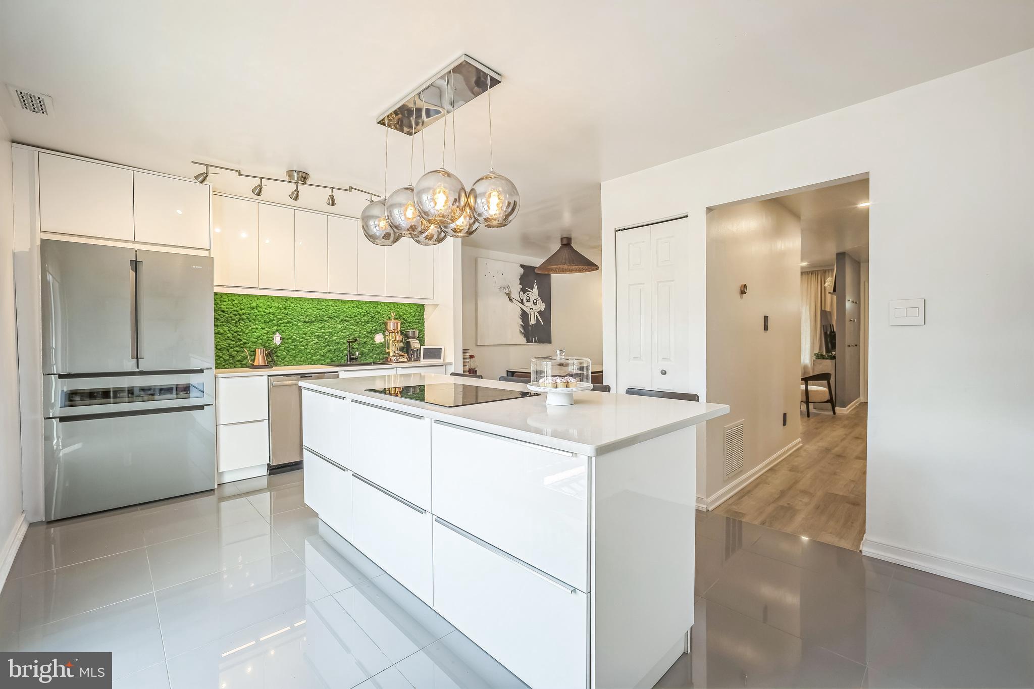 4113 PLACID LAKE COURT