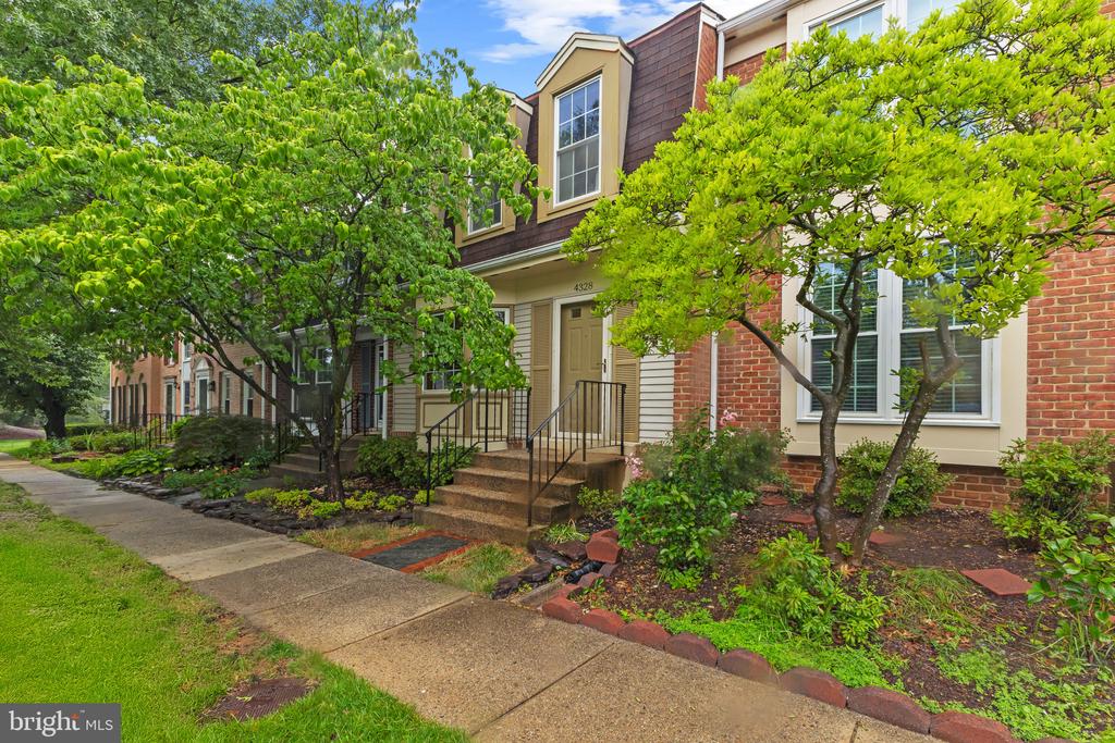 4328 MARJORAM COURT