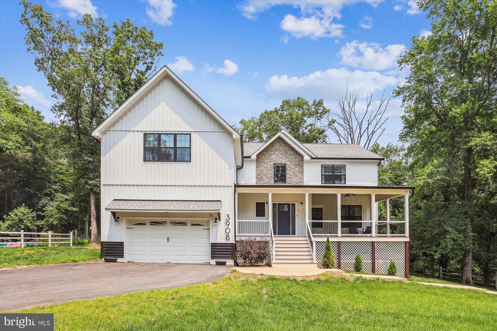 3908 WOODLEY DRIVE