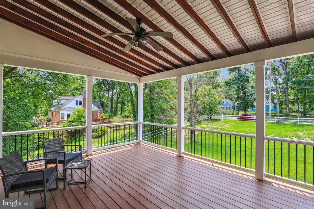 3908 WOODLEY DRIVE