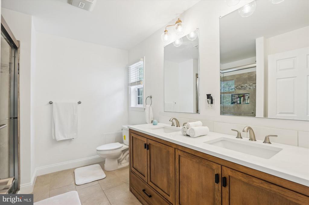3908 WOODLEY DRIVE