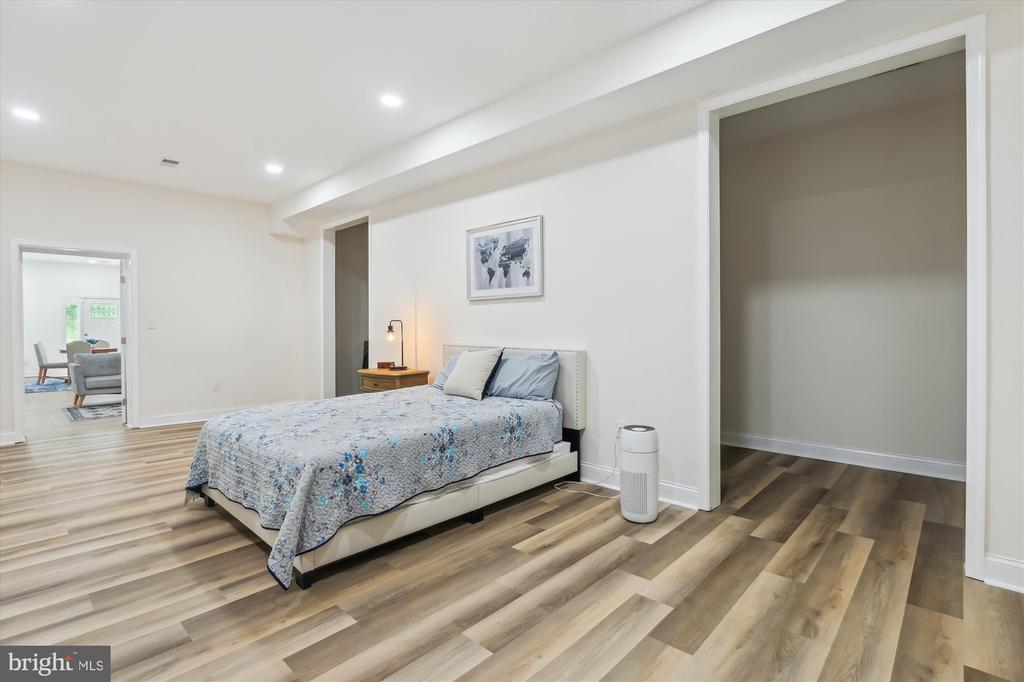 3908 WOODLEY DRIVE