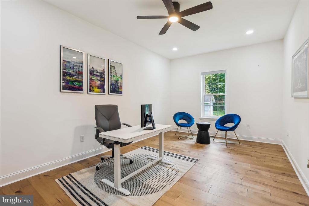 3908 WOODLEY DRIVE