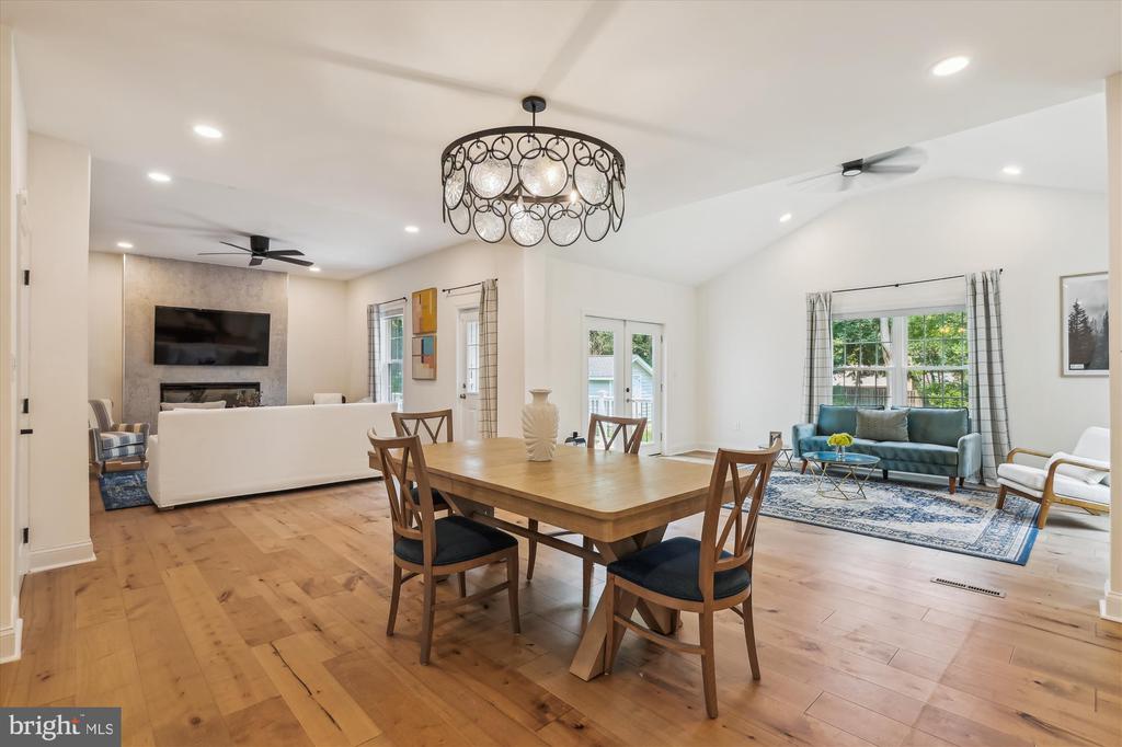 3908 WOODLEY DRIVE
