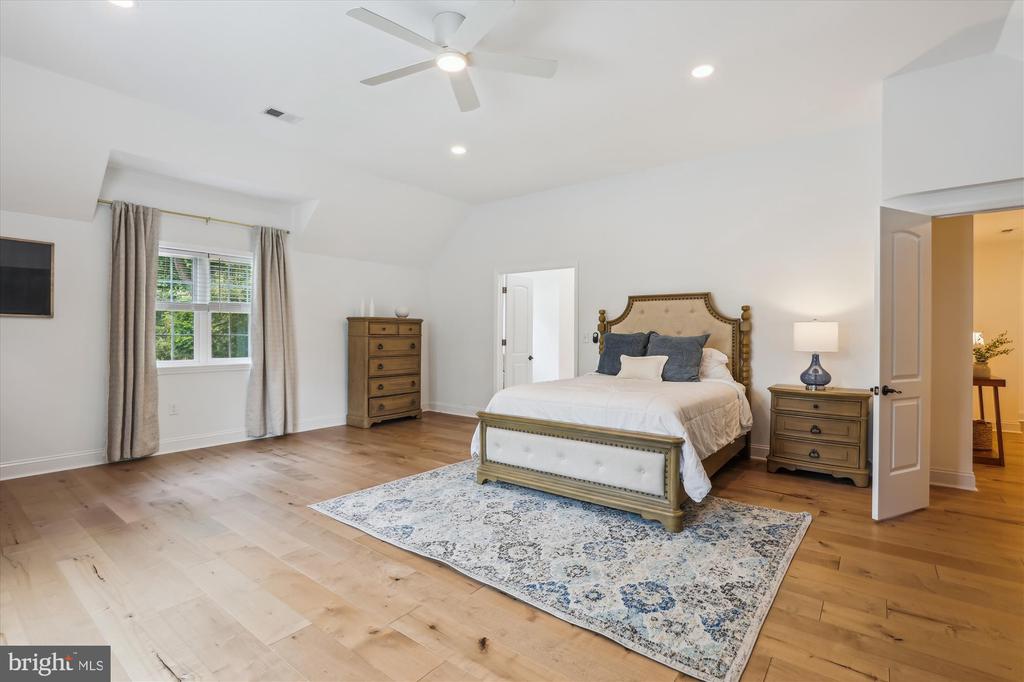 3908 WOODLEY DRIVE
