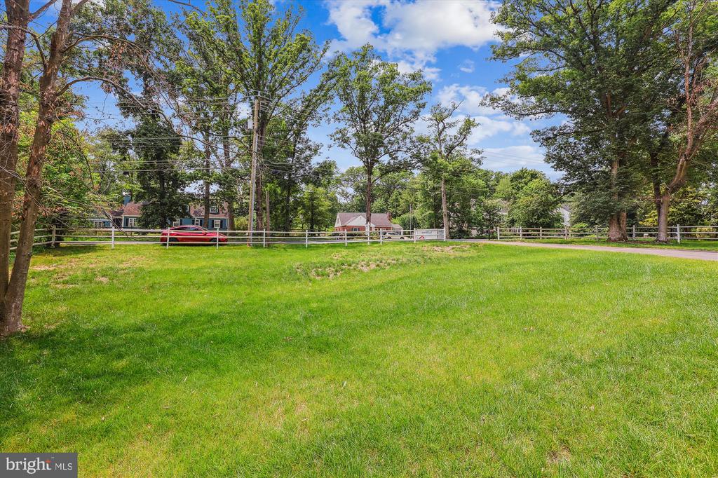 3908 WOODLEY DRIVE