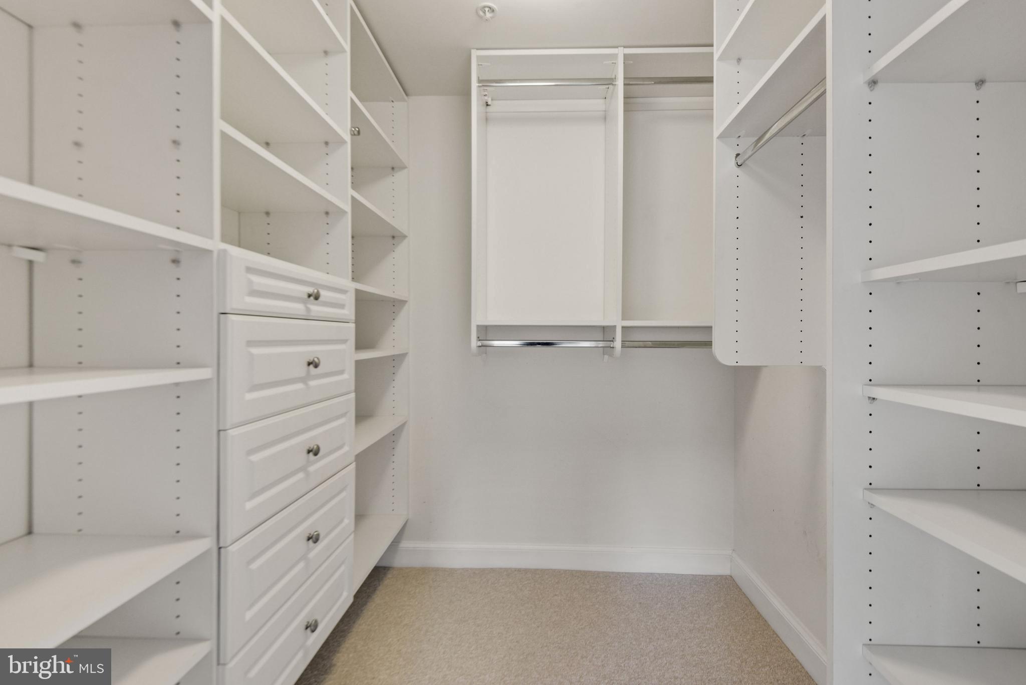 2451 MIDTOWN AVENUE 516