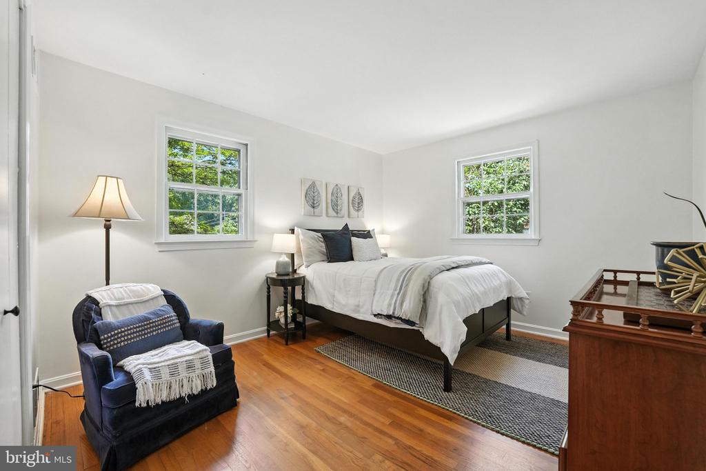 5105 LINETTE LANE