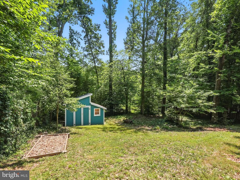 5105 LINETTE LANE