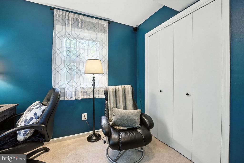 5105 LINETTE LANE