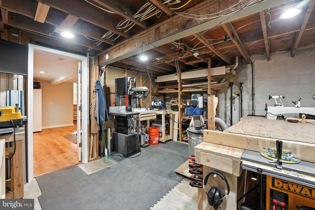 5105 LINETTE LANE
