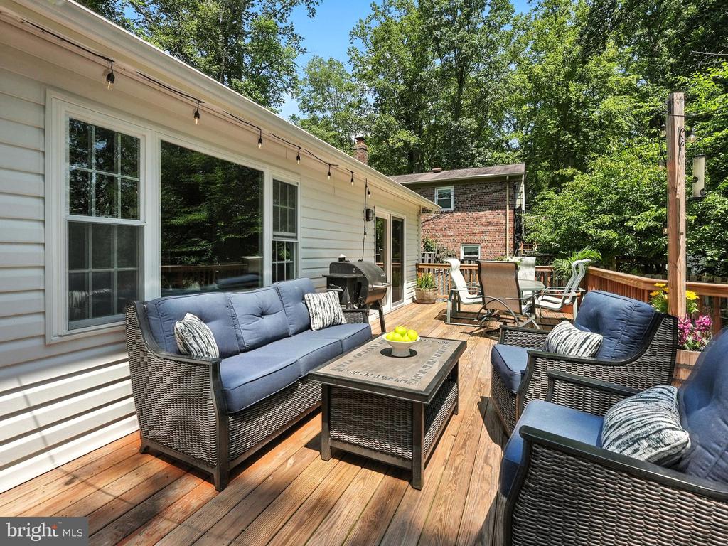5105 LINETTE LANE