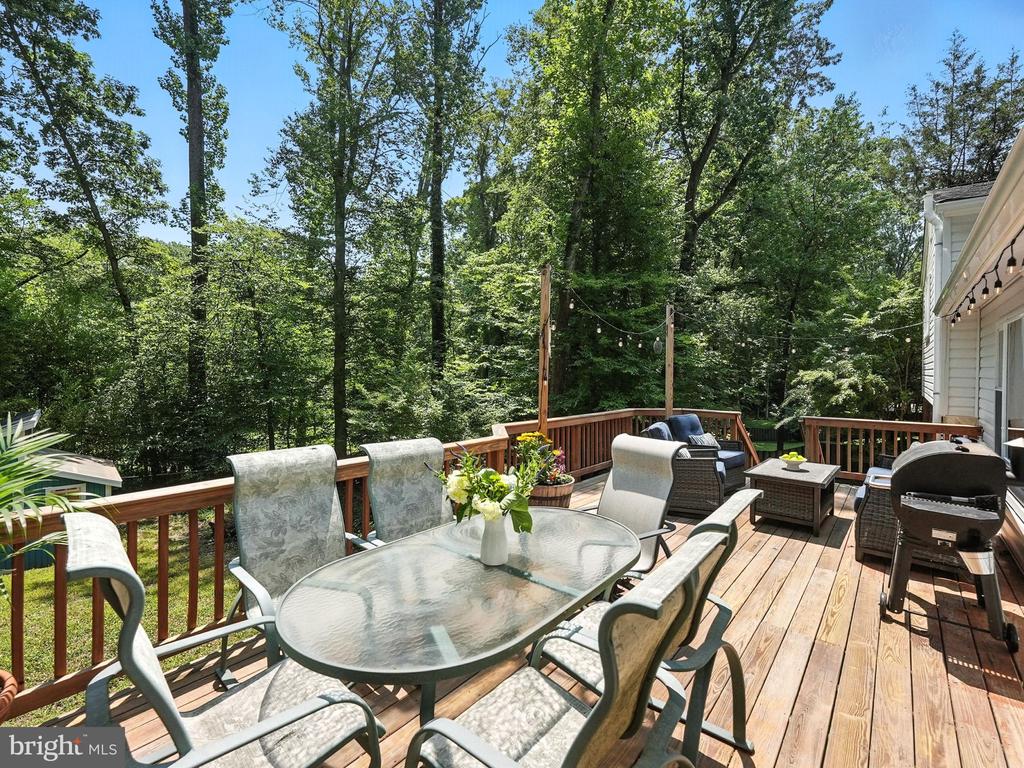 5105 LINETTE LANE