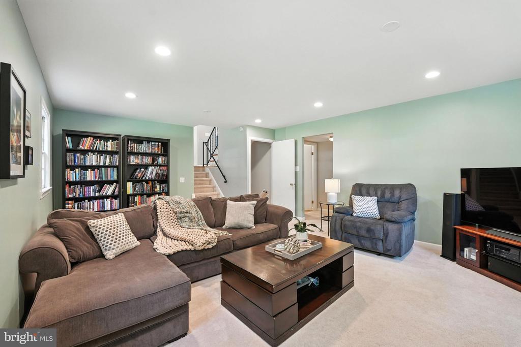 5105 LINETTE LANE