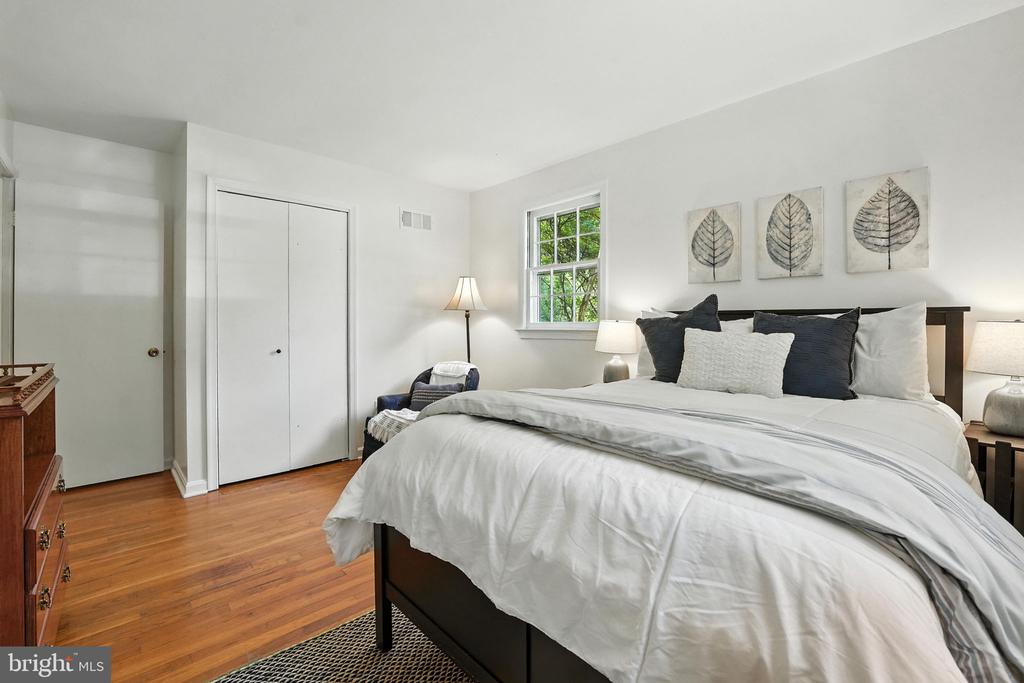 5105 LINETTE LANE