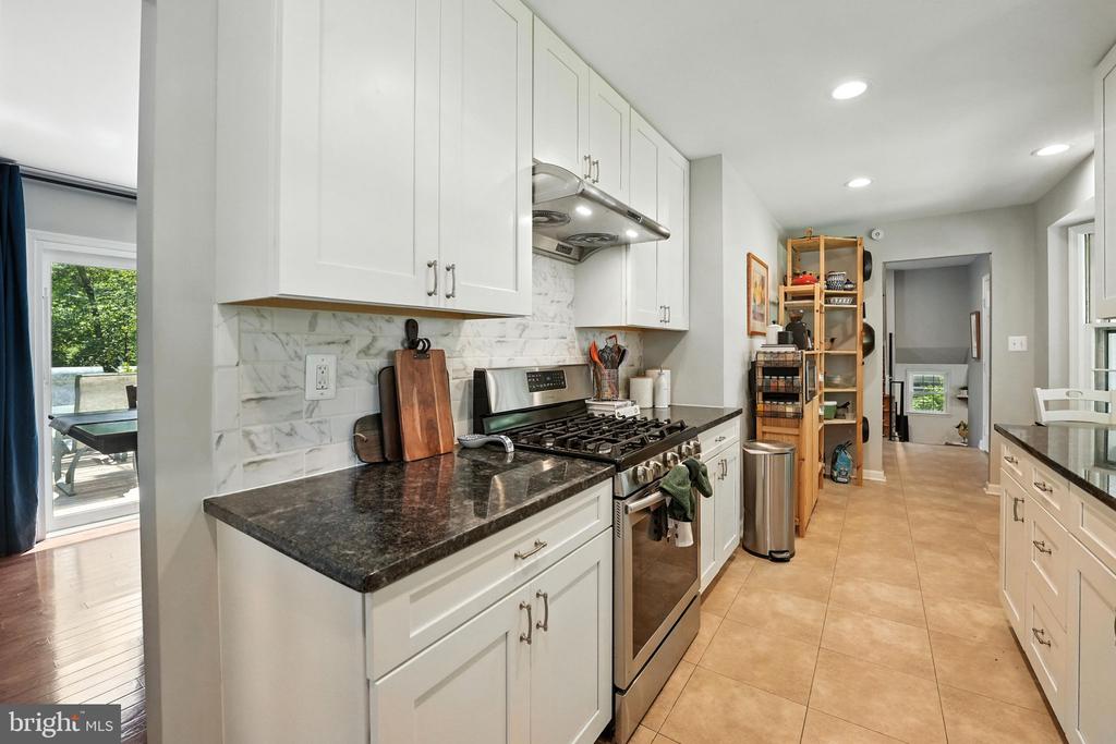 5105 LINETTE LANE