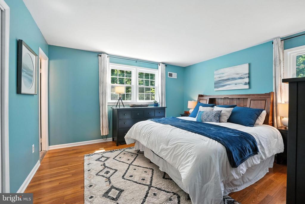 5105 LINETTE LANE