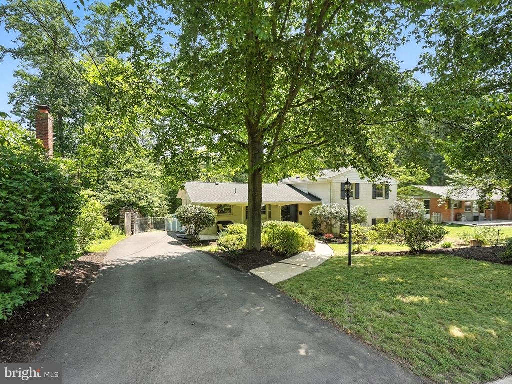 5105 LINETTE LANE