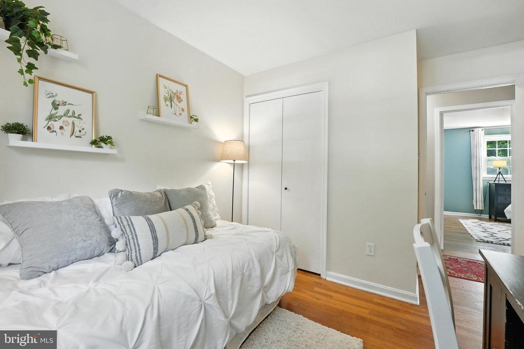 5105 LINETTE LANE