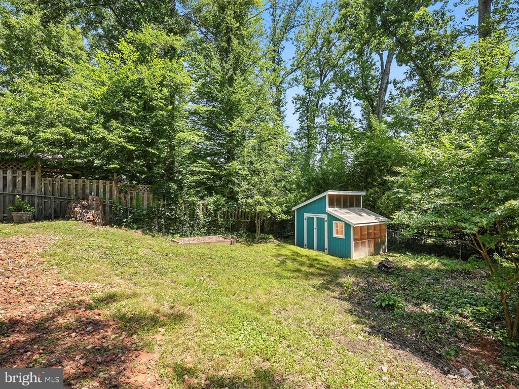 5105 LINETTE LANE