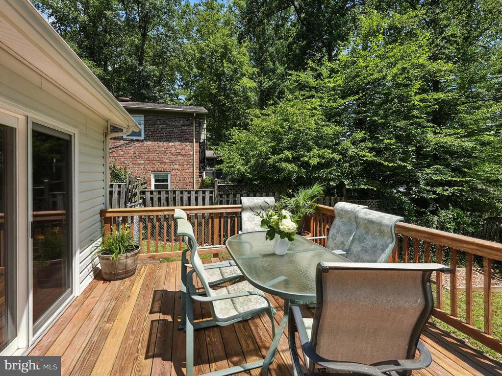 5105 LINETTE LANE