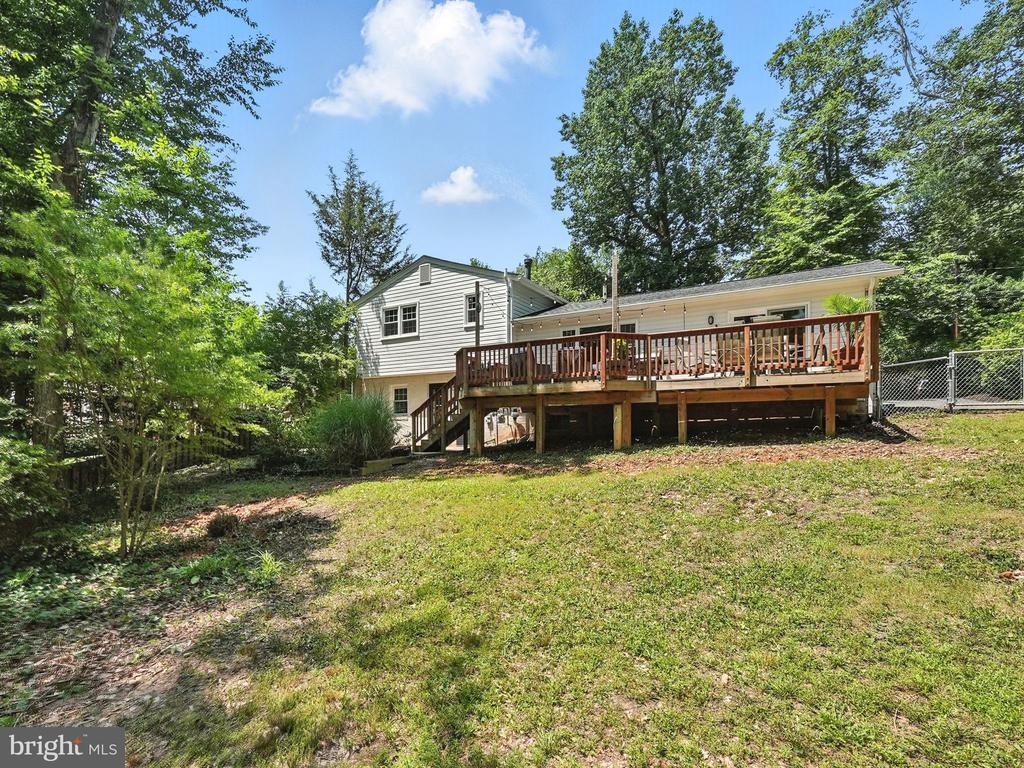 5105 LINETTE LANE