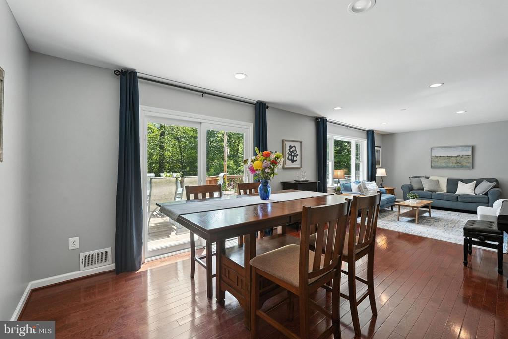5105 LINETTE LANE