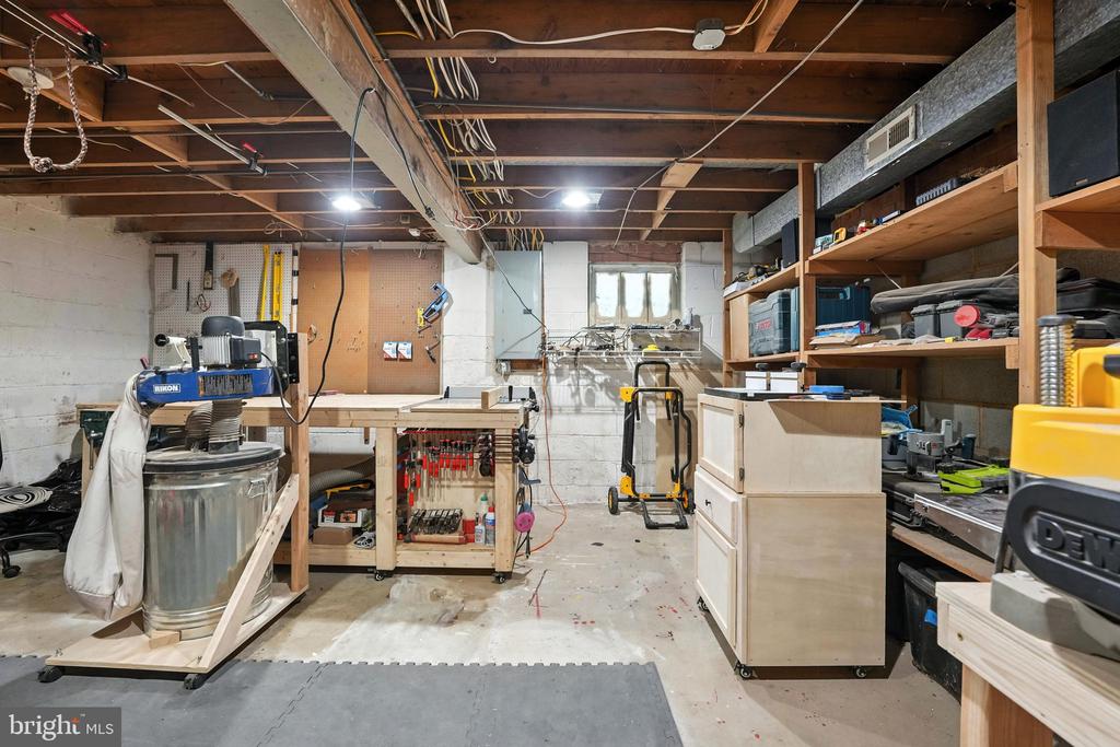5105 LINETTE LANE