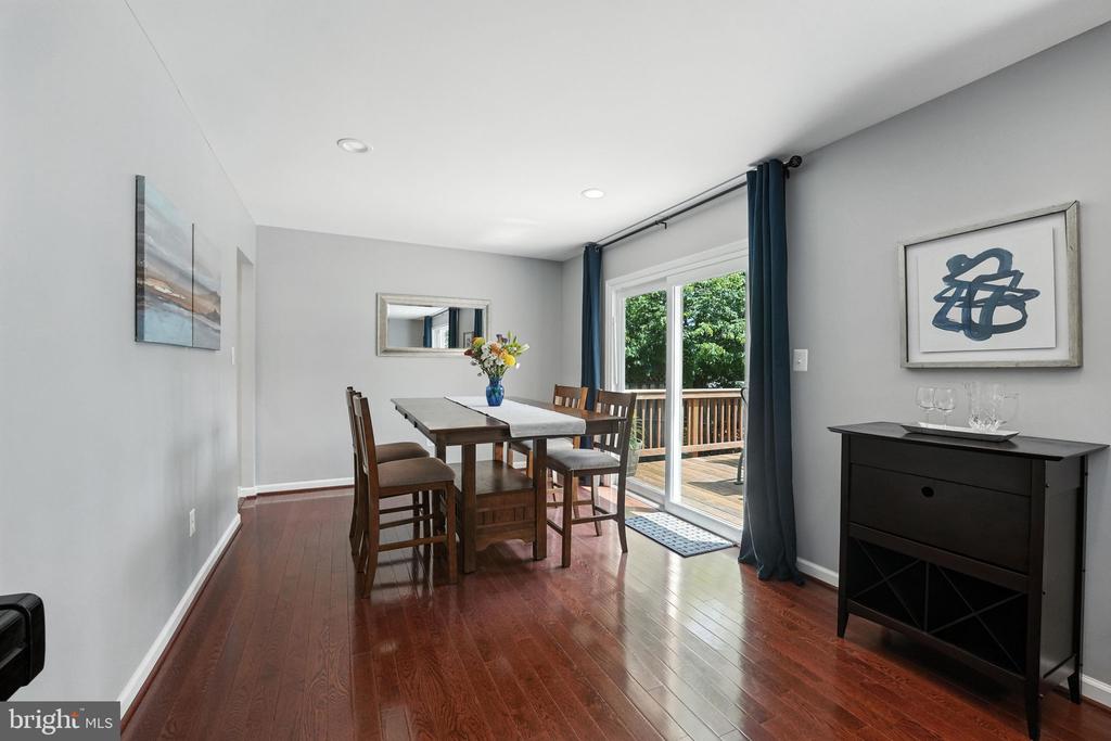 5105 LINETTE LANE