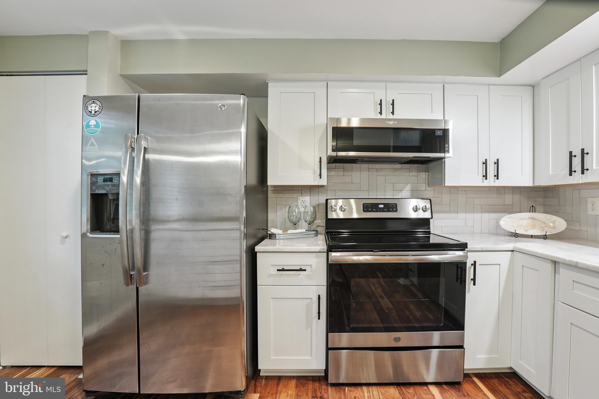 2307 MIDDLE CREEK LANE