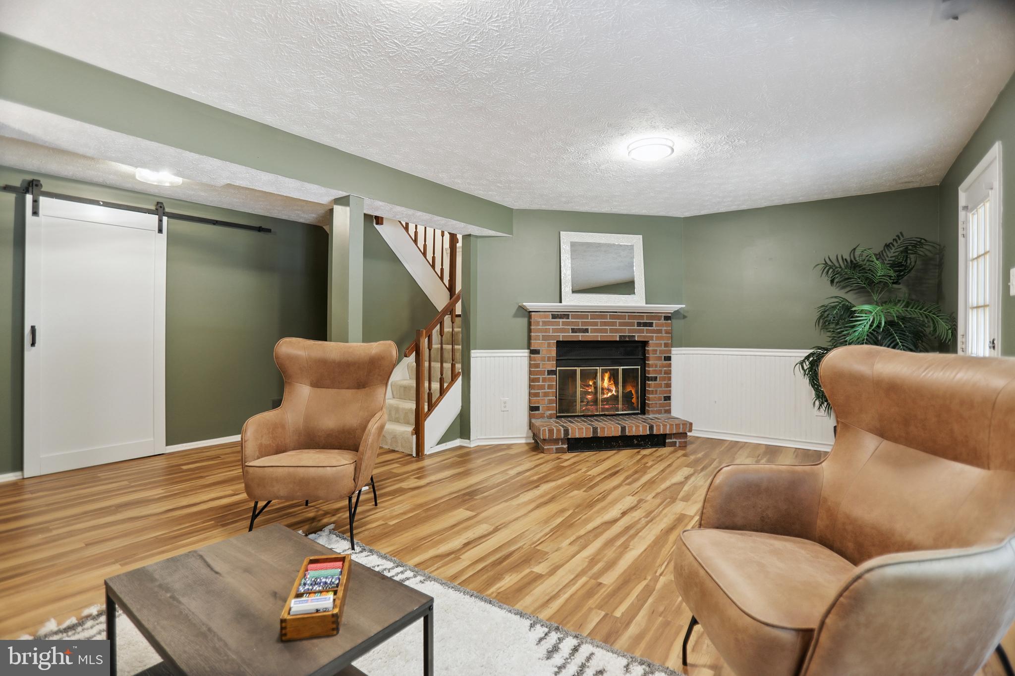 2307 MIDDLE CREEK LANE