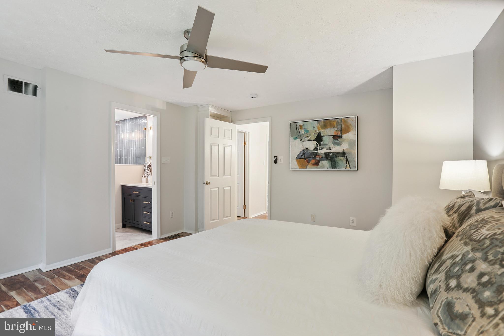 2307 MIDDLE CREEK LANE