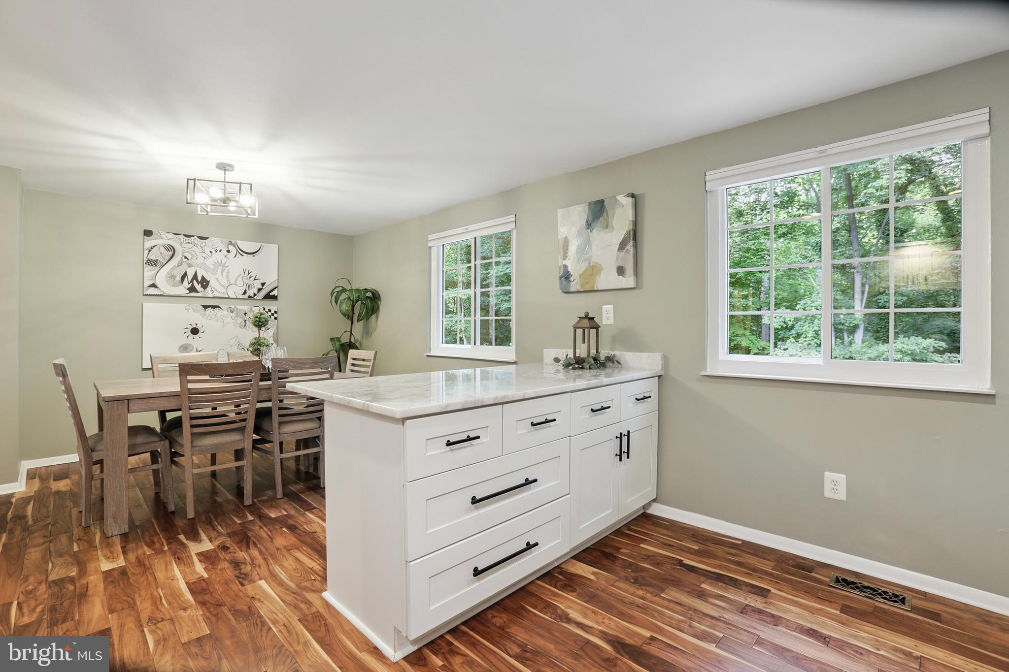 2307 MIDDLE CREEK LANE