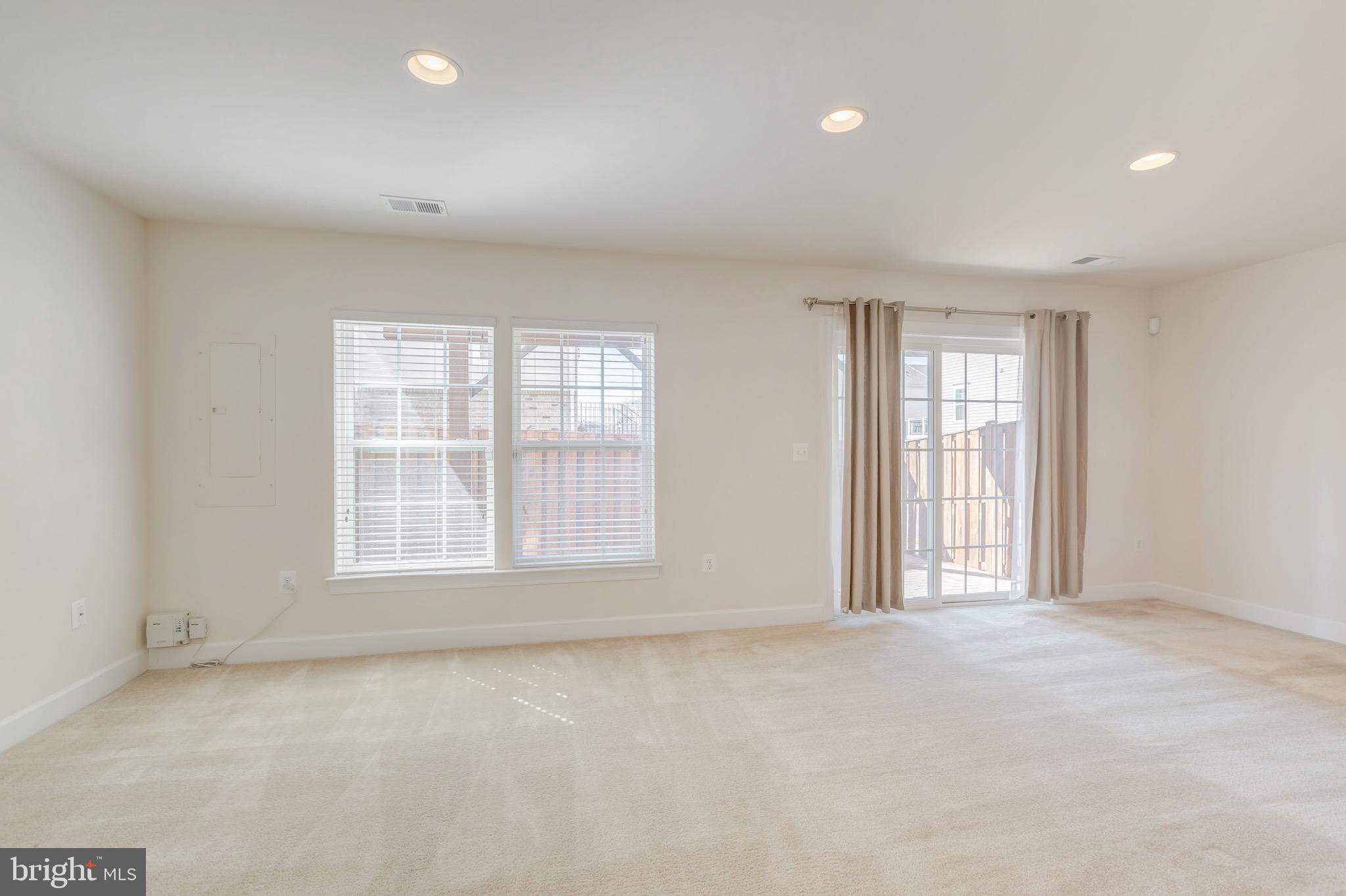 6266 SUMMIT POINT COURT